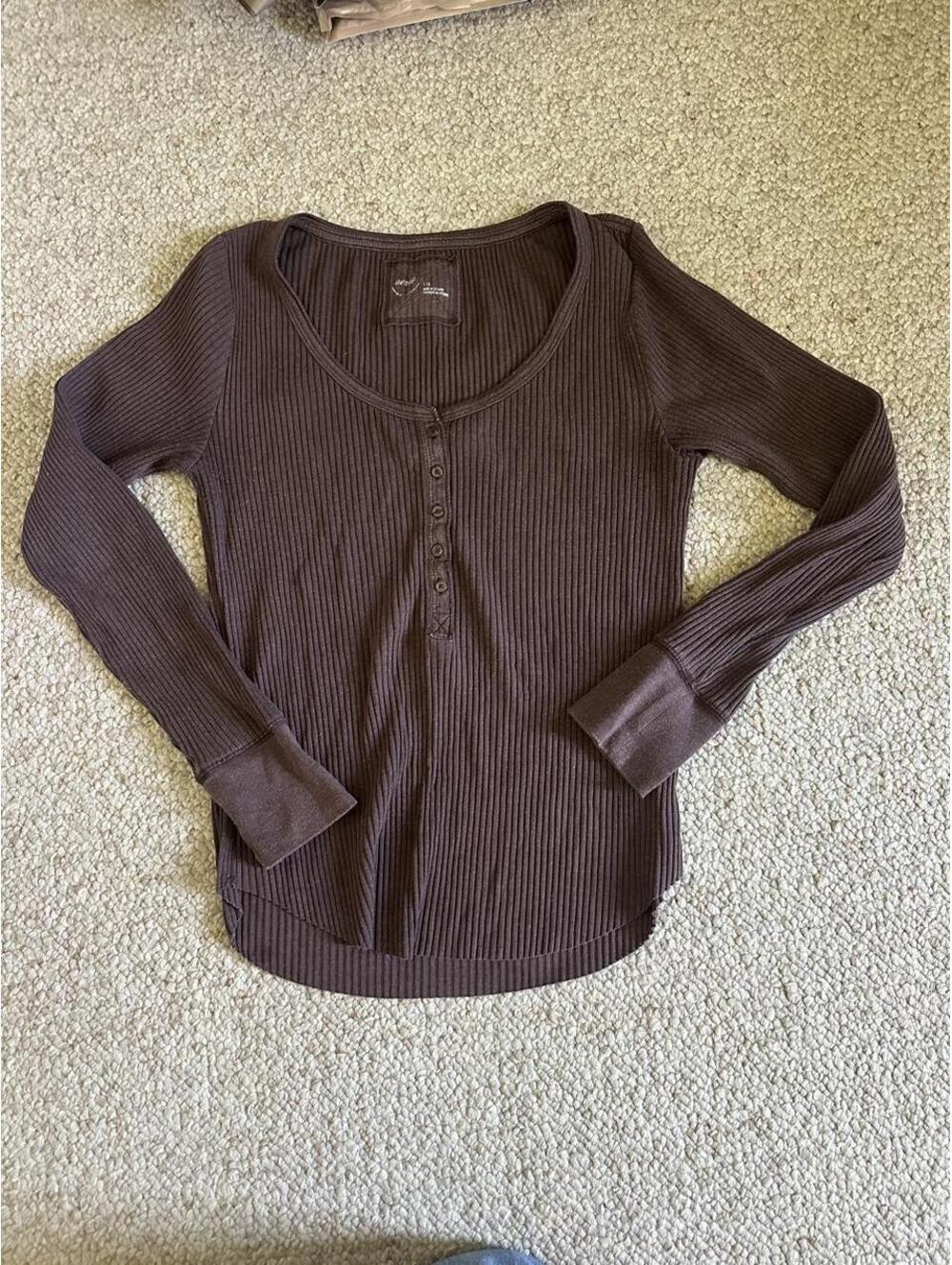 Aerie brown ribbed long sleeve shirt
